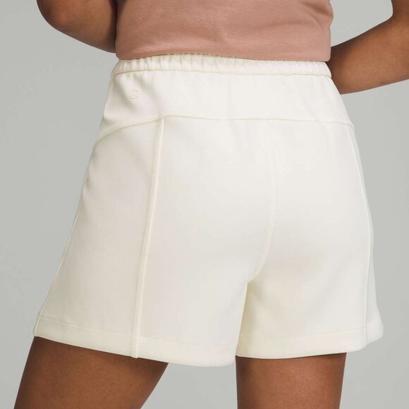 Lululemon‎ SOFTSTREME HR SHORT 4" Lemon Sorbet Shorts SZ 4 NEW NWT - Picture 2 of 12